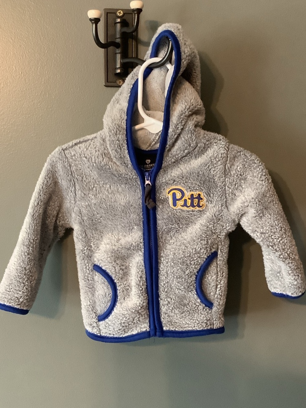 Pitt Gray Fleece Hooded Colosseum 3-6 months Jacket for Kids. EUC.